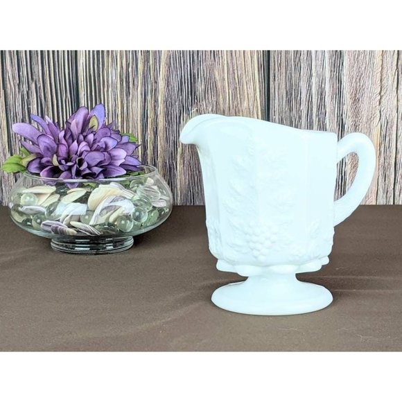 Vtg MCM White Opaque Milk Glass Creamer Juice Pitcher Westmoreland Grape Leaves - Picture 3 of 8